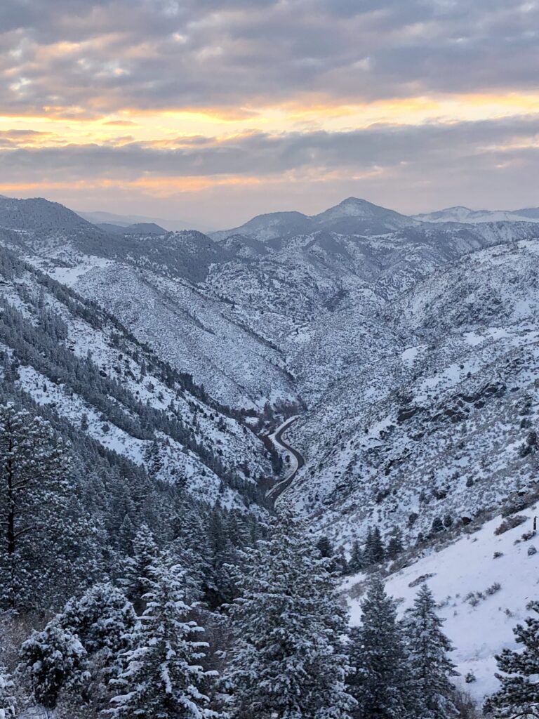 guide to the best hikes within 30 minutes of denver, winter at snowy windy saddle 